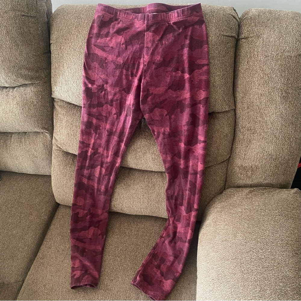 Old Navy Pink Camo Leggings